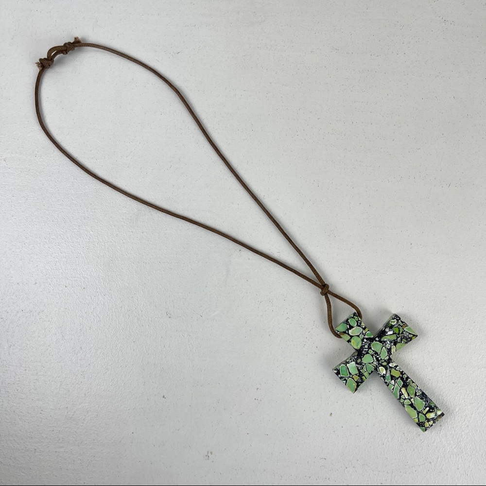 🚫SOLD🚫 VTG Y2K Green Jasper Stone Large Cross Necklace w/ Adjustable Cord - Picture 13 of 16